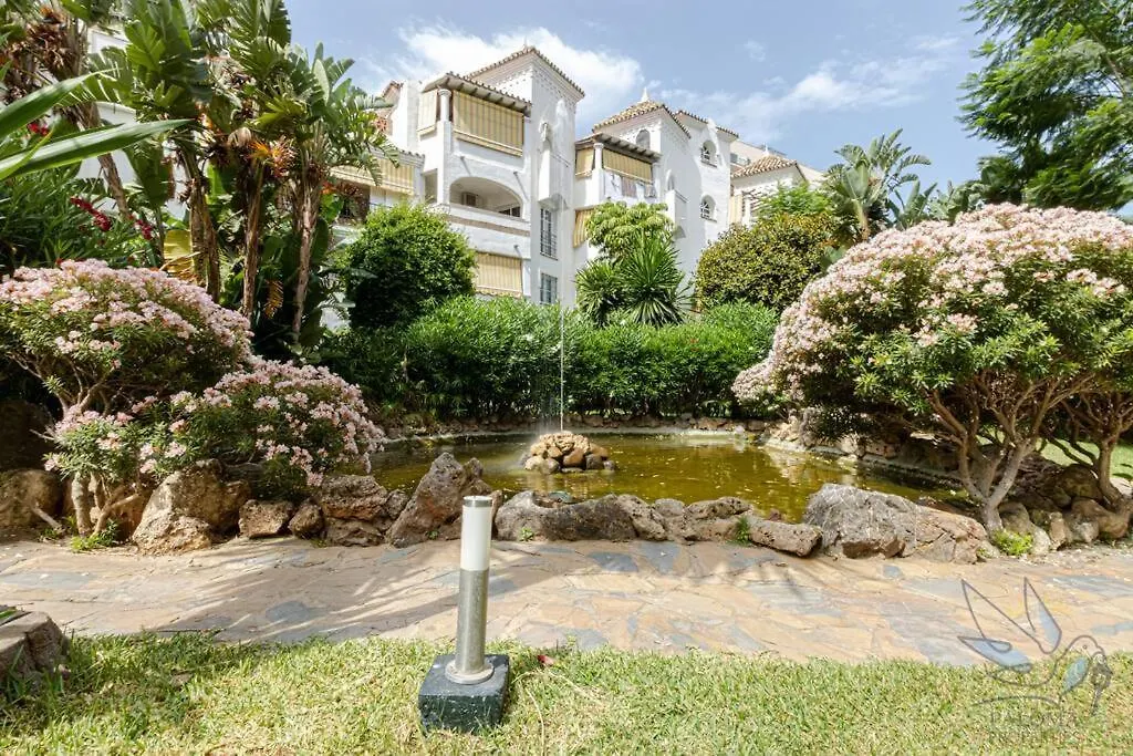 3Bdr 2 Bath Apt With Parking In The Best Location Benalmadena Apartment