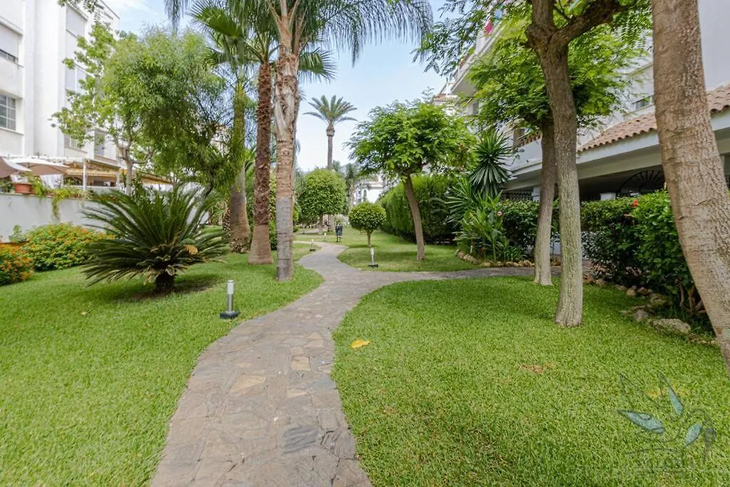 3Bdr 2 Bath Apt With Parking In The Best Location Benalmadena