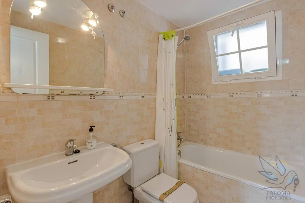3Bdr 2 Bath Apt With Parking In The Best Location Benalmadena Apartment